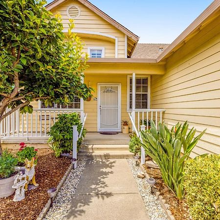 Wine Country Getaway Villa Windsor Exterior photo