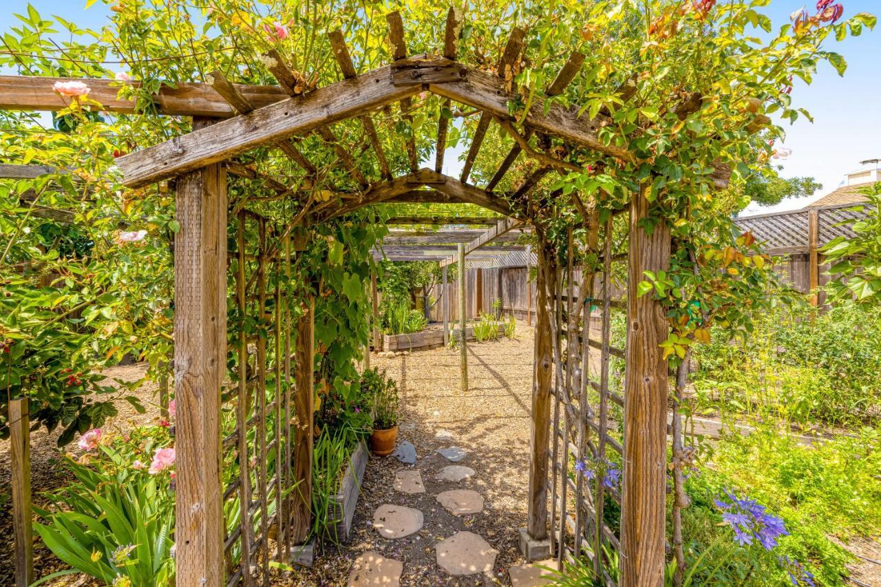 Wine Country Getaway Villa Windsor Exterior photo